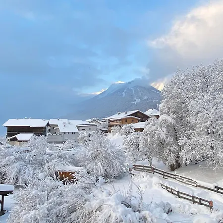 Burg Anna Appartement Telfes im Stubai Buitenkant foto